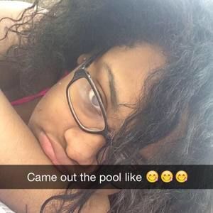 Meet your Posher, Elise