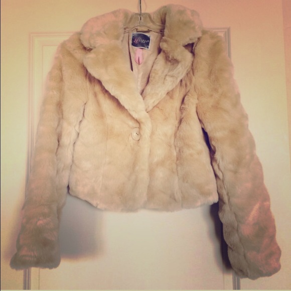 Faux fur adorable coat