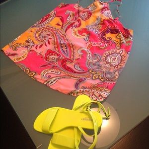 Cute top and lime green rubber sandals