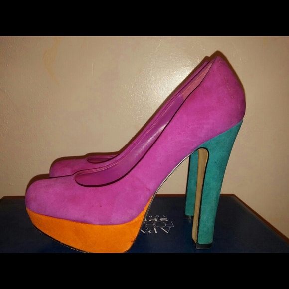 Color Block Pumps