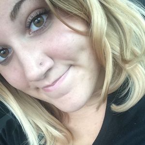 Meet your Posher, Francesca