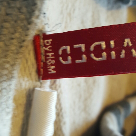 Grey and purple hoodie - Picture 3 of 3