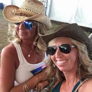 Meet your Posher, Debbie