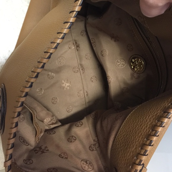 Tory Burch hobo - Picture 2 of 4
