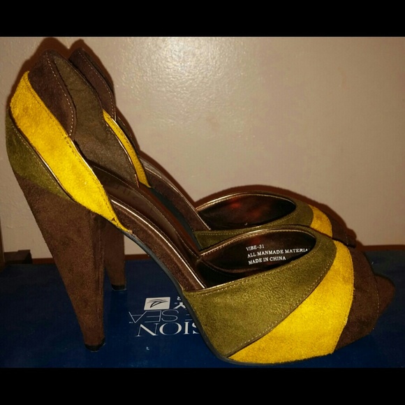 Color Block D'orsay Pumps - Picture 4 of 4
