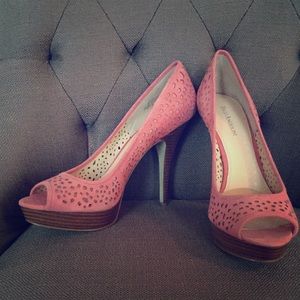 Enzo pink laser cut heels