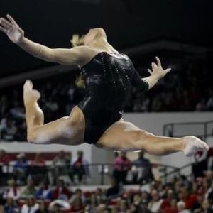 Meet your Posher, Elise