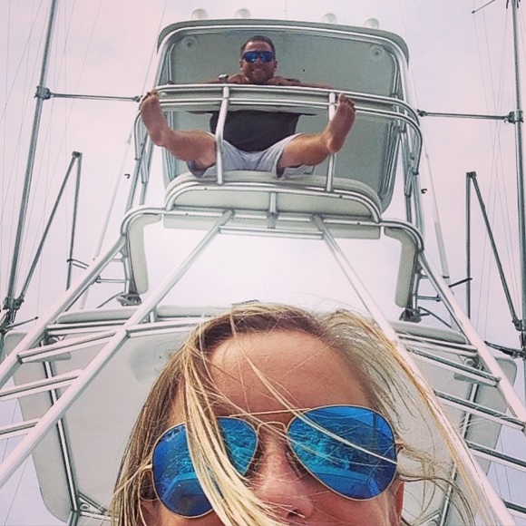 Like new or brand new clothes and bikinis - Picture 3 of 4