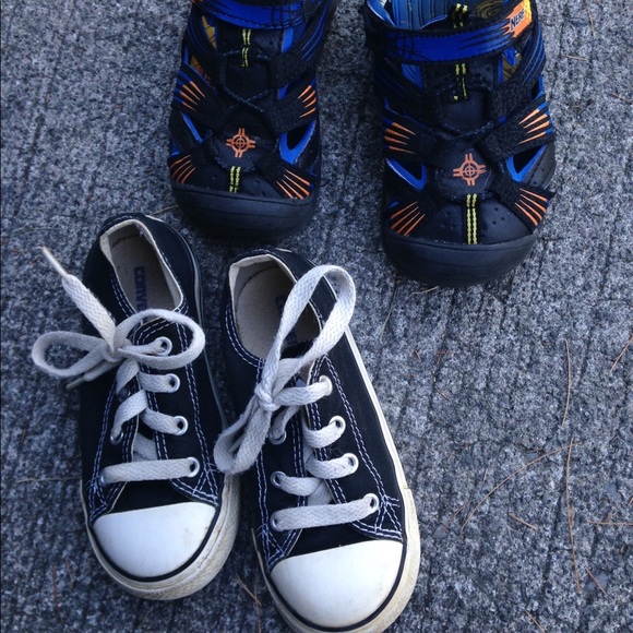 Toddlers converse only