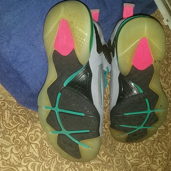 Labron James - Picture 4 of 4