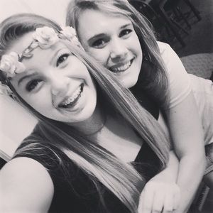 Meet your Posher, Elisha