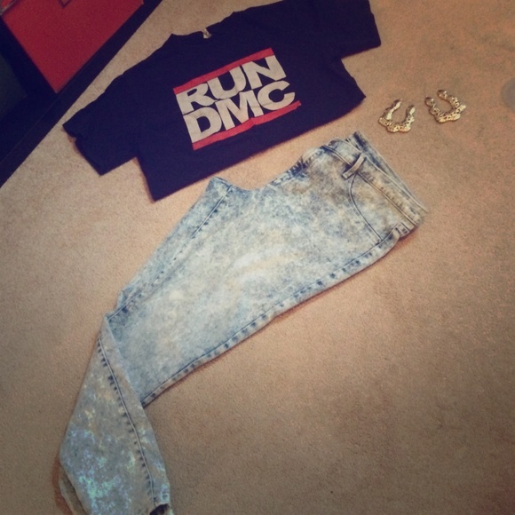 NEW ITEM ❤️❤️ 9/22 Acid wash jeans