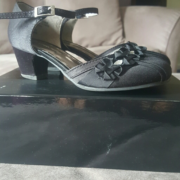 Little Girl dressy heels