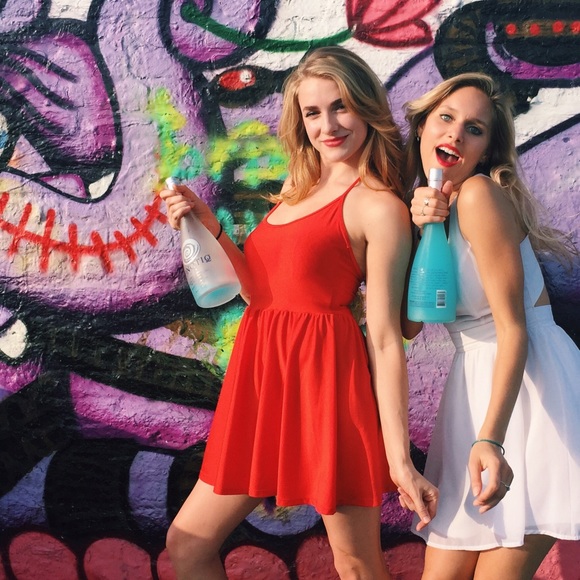 Meet your Posher, Sofia - Picture 2 of 4