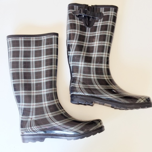 Plaid rain boots!