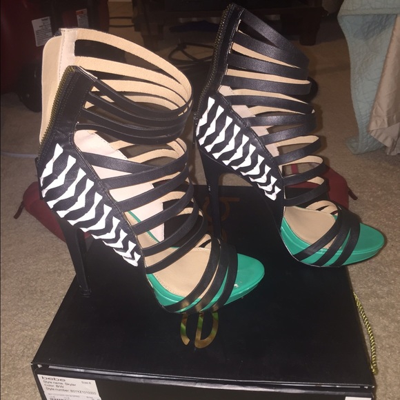 Bebe strappies