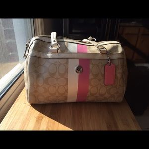 Coach purse ‼️⚠️comin off soon‼️⚠️