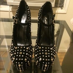 Alba Heel-less Spiked Platforms