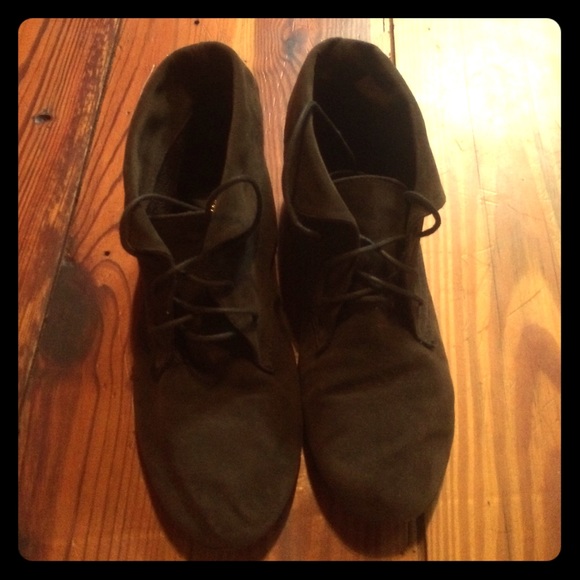 "Pilgrim" booties