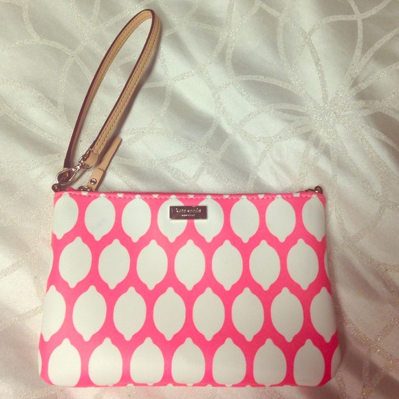 Kate Spade wristlet!!!