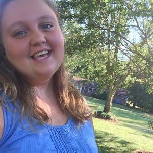 Meet your Posher, Brooke