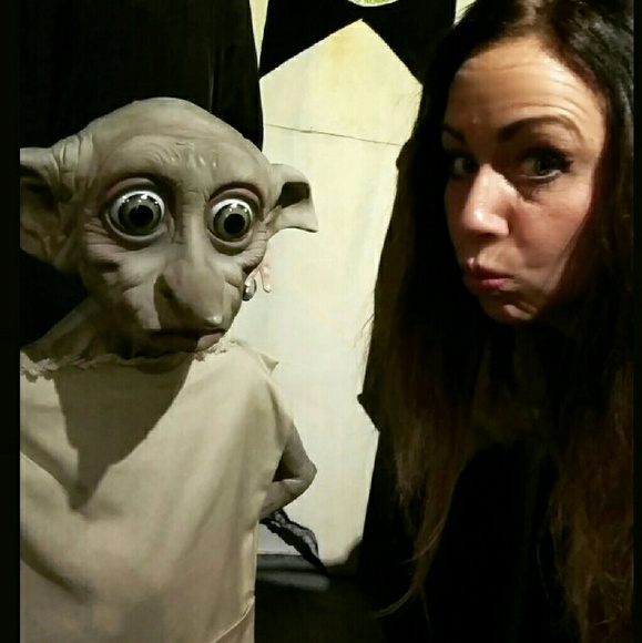 Meet your Posher, Robyn - Picture 2 of 2