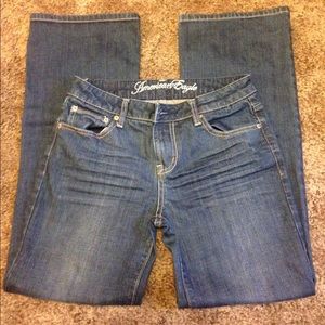 American Eagle jeans size 6 short