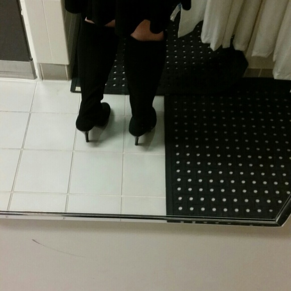 Kenneth Cole "Unlisted" Boots - Picture 3 of 4