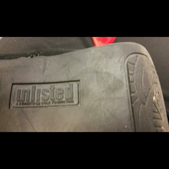 Kenneth Cole "Unlisted" Boots - Picture 4 of 4