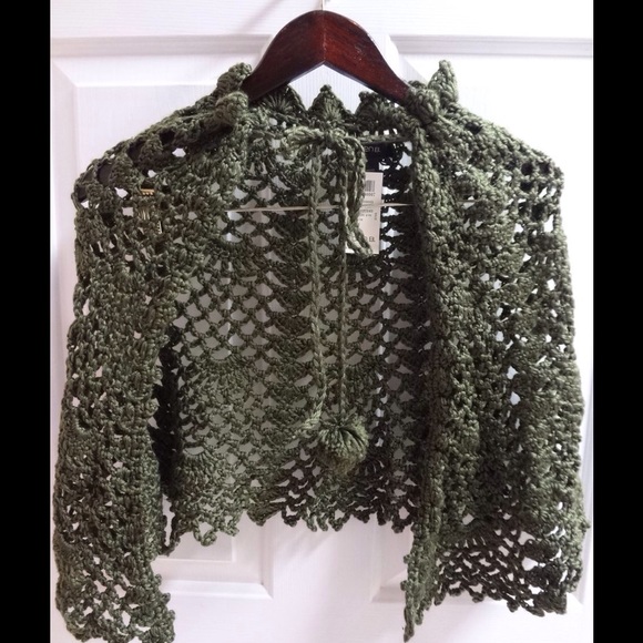ARDEN B Crocheted Shawl Olive Green Womens One Sz