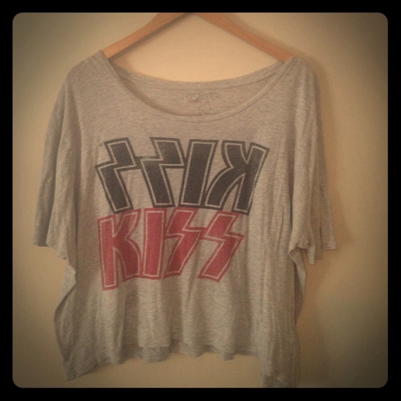 👅KISS Band Crop Tee! - Picture 1 of 2