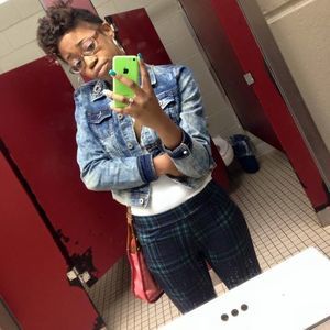 Meet your Posher, Carriel