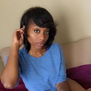 Meet your Posher, Adrianna