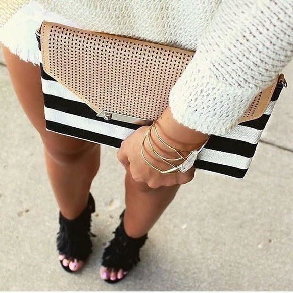 Stella & Dot Handbags - City slim clutch - black/cream clean stripe 🎀