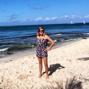 Meet your Posher, Dana