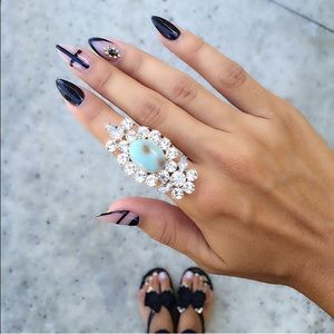 Meet your Posher, Cayla