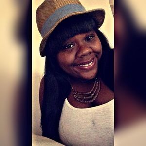 Meet your Posher, Torri