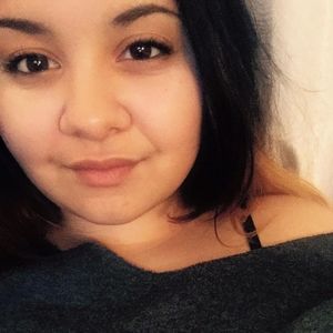 Meet your Posher, Olivia