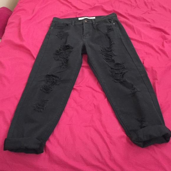 Brandy Melville distressed boyfriend jeans