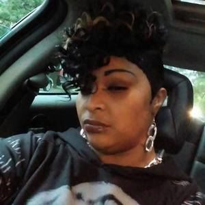 Meet your Posher, Crisha