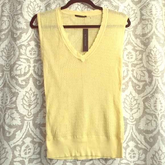 Ellie Tahari sweater