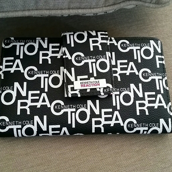 Kenneth Cole Reaction wallet