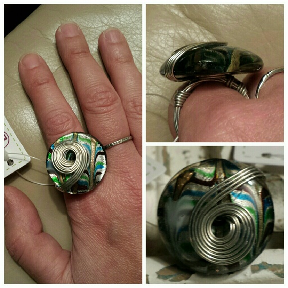 Mata Traders Spinning Circle Ring - Picture 2 of 2