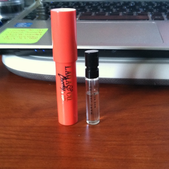 Sample size lippy and fragrance
