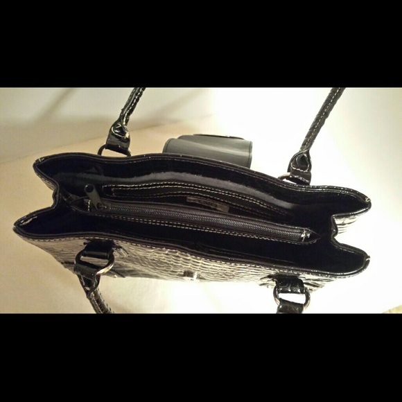 Handbag - Picture 2 of 2