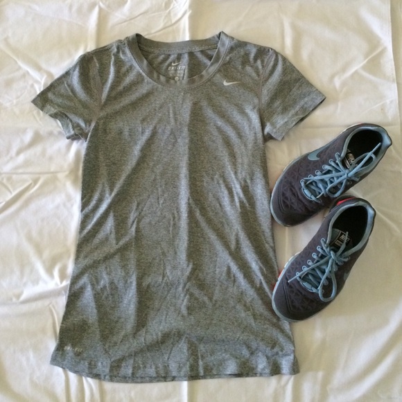 Nike Drifit XS Grey Workout top