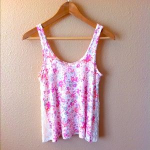 🌺Floral Top With Lace Sides🌺