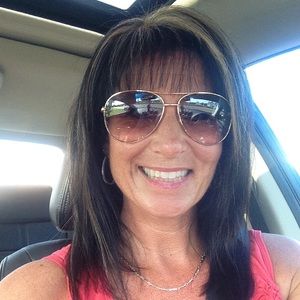 Meet your Posher, Terina