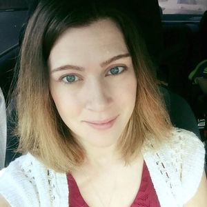 Meet your Posher, Briana