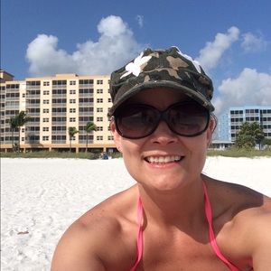 Meet your Posher, Kelli